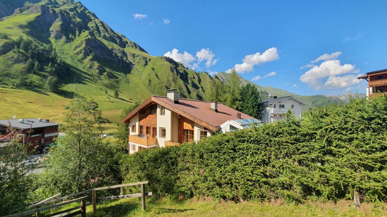 Apartment Chasa Fadrina *